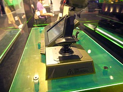 #003Υͥ/E3 2012Razer֡˿ޥRazer TaipanפȡMechWarrior Onlineѥȥ餬Ÿ