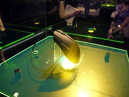 #020Υͥ/E3 2012Razer֡˿ޥRazer TaipanפȡMechWarrior Onlineѥȥ餬Ÿ