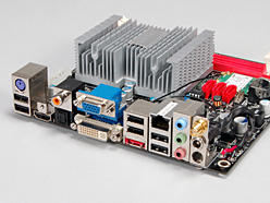 ZOTACmini-ITXޥIONITXץӥ塼ǺܡIONץåȥեμϤࡼӡǥå
