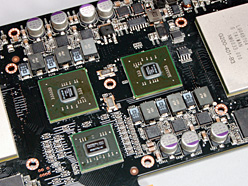 󥰥PCBͤοGeForce GTX 295ץӥ塼Ǻܡ顼ǽϤ