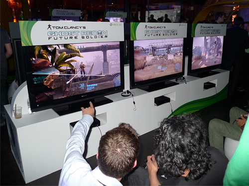 E3 2011ϥ꡼Xbox 360ǿȥ˿줿Microsoft쥻ץͤϤꤪϤ