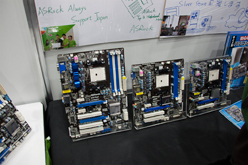 2011 AKIBA PC-DIY EXPO ƤοءפšRewrite׻ͤΡPCɤ򻣱ƤƤ