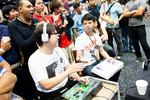 EVO2014ϤȤγʤ뤫KOF XIII׷辡ޤEvolution 20142ܤޤȤᡣUMvC3סBBCPפʤɤͽˤ