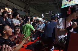 #038Υͥ/TGS 2013ϡBLAZBLUEפȡ֥IVפΥӥޥåƥץ󥿥ȥθͽԤ줿Mad Catz֡ݡ