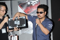 TGS 20123̾Ŵȥåץץ쥤䡼ˤǮ襤Mad Catz֡ΥȡåȥӥޥåࡼӡǤϤ