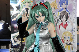 ֽ鲻ߥ -Project DIVA- FŹƬθݡȡΥץ쥤֥Ÿˡ¿Υե󤬻ץǥ塼ؤΥߥ˥󥿥ӥ塼Ǻ