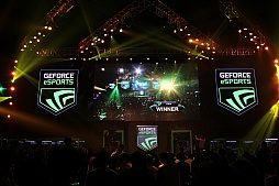 #012Υͥ/2013 GeForce eSportsפͤݡȡNVIDIAǮդΥץ쥤䡼ä