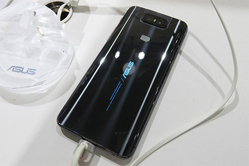 ASUSμϥɥޥۡZenFone 6פϡưFlip CameraפܤǥΥåʤ