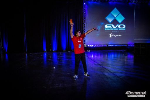 EVO2018襤¶ޤEVO2018ס2TwitterޤȤᡣ֥V4̾ۤ11꤬̾ܿ辡ؿʽ