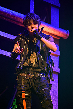 ֥֥å -Theater Starless-סKT Zepp YokohamaǳŤ줿BLACK LIVE IIɤΥ饤֥ݡȸ