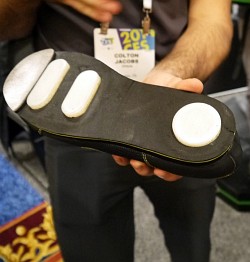 CES 2014ϥ饯Ȥΰδ̣廊δVRǥХηǡ VirtuixOmniפΥǥץ쥤ࡼӡǺ