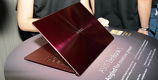 COMPUTEX 2018ASUSåѥåɤ꡼ˤʤäZenBook Proʤʤɤȯɽ