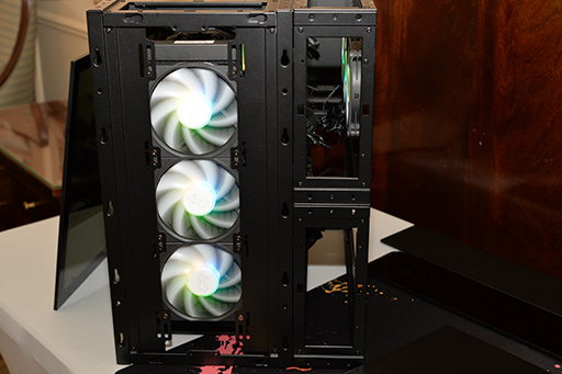  No.006Υͥ / PCPC⼫ʬήȤΩƤˡ InWin5ĤΥ˥åȤǹΡѷǤPCModFreeפȯɽ